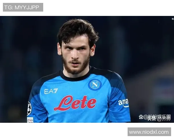 真正热爱足球的球星是谁他们如何在场内外展现对足球的深情与执着